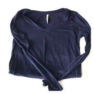 Plain navy v-neck